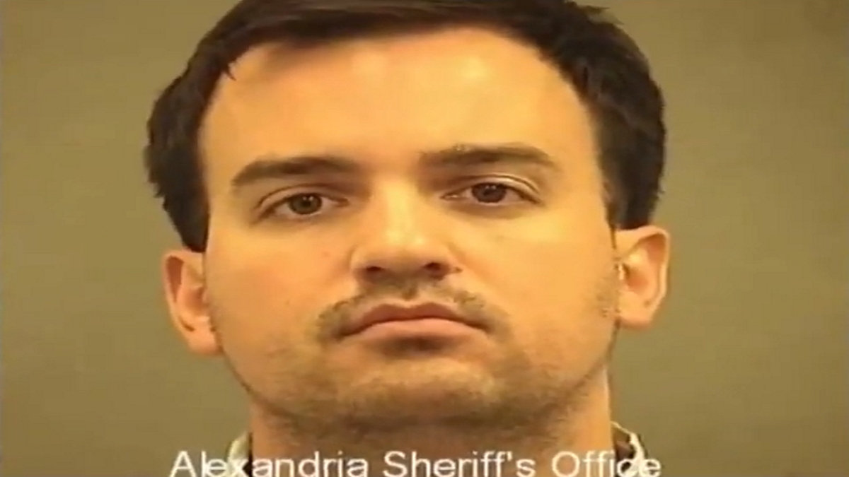 Former DIA Employee Pleads Guilty to Leaking Classified National Defense Information to&nbsp;Journalists